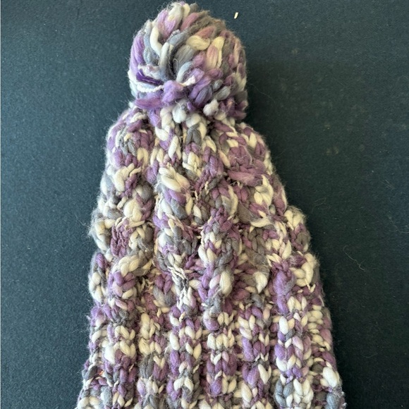 Headed to the snow? Need to stay cozy and get it quick? I ship ASAP! Zoom in👀 - Picture 6 of 15